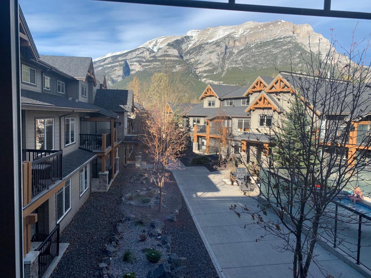 Fenwick Vacation Rentals - Scenic 1 Bedroom Plus Den, Pet Friendly Dead Mans Flats Exterior photo